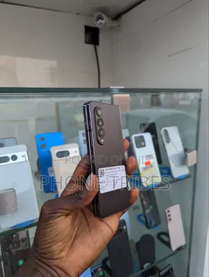 Samsung Galaxy Z Fold4 1 TB Black