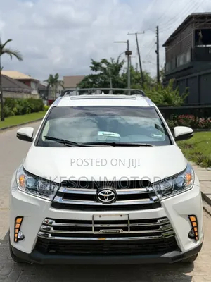 Toyota Highlander XLE 4dr SUV AWD (3.5L 6cyl 6A) 2015 White