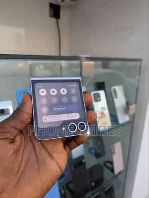 Samsung Galaxy Z Flip6 256 GB Silver