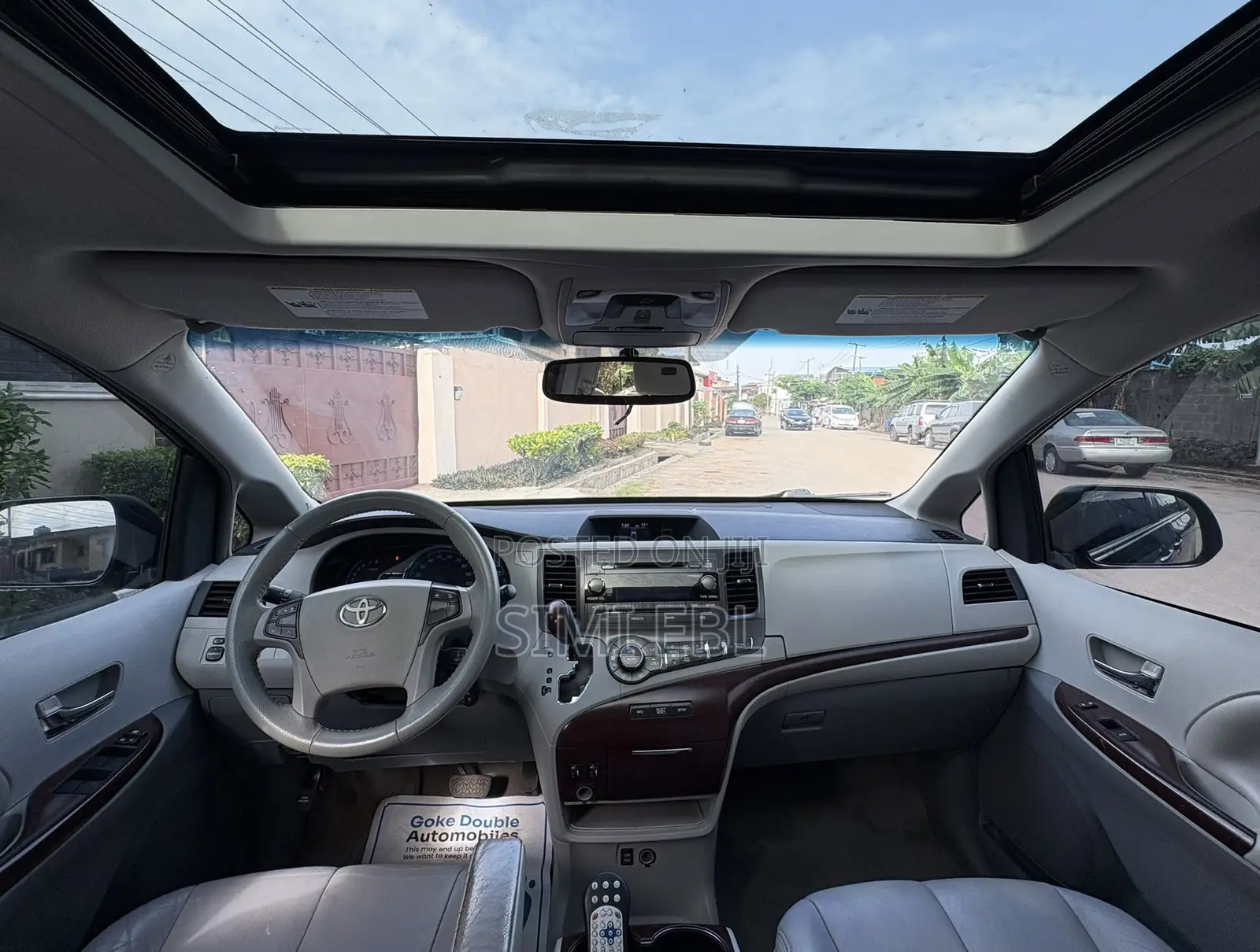 Toyota Sienna 2012 Black