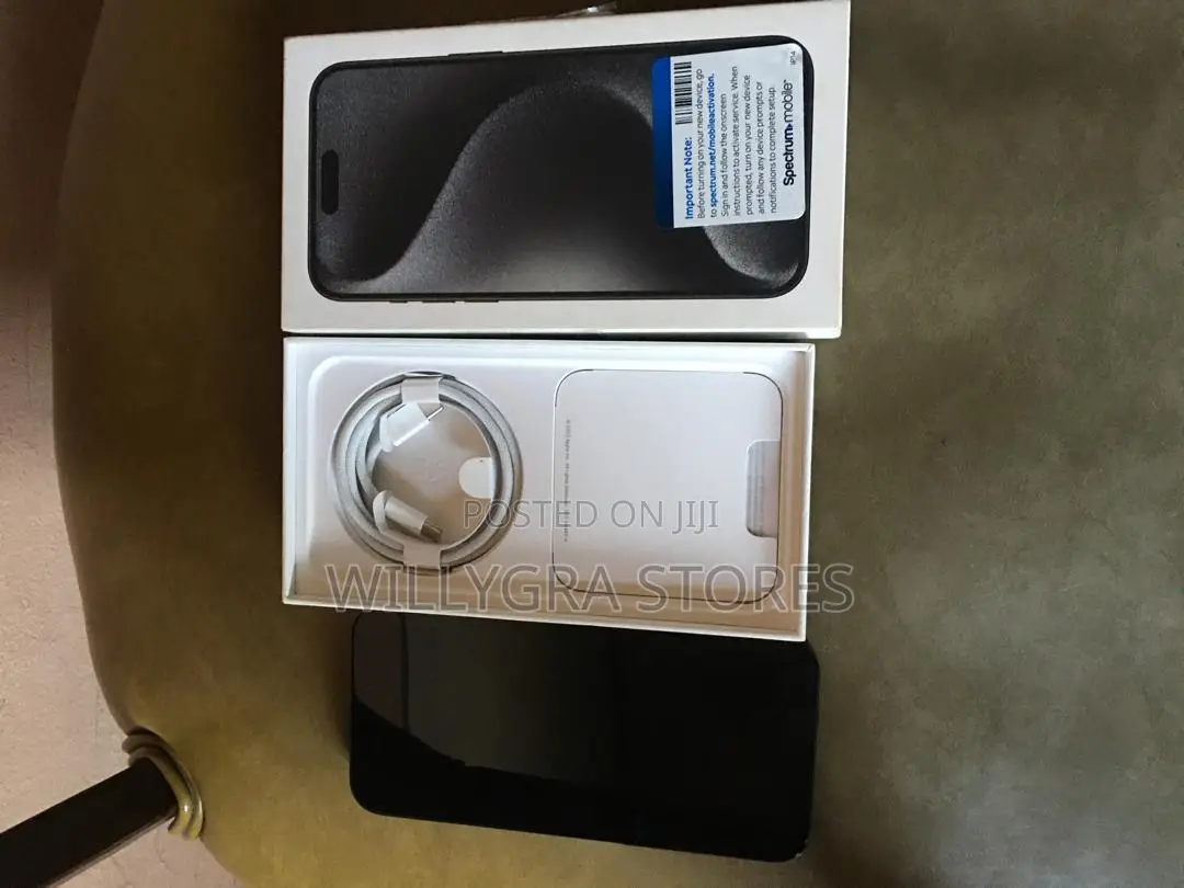 New Apple iPhone 15 Pro Max 256 GB Black