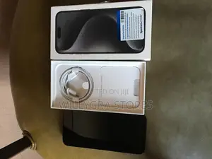 New Apple iPhone 15 Pro Max 256 GB Black
