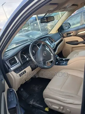 Toyota Highlander XLE V6 4x4 (3.5L 6cyl 6A) 2016 Blue