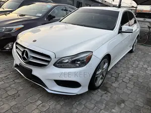 Mercedes-Benz E-Class 2014 White