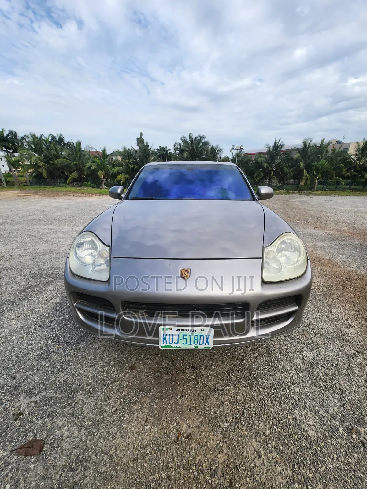 Porsche Cayenne 2011 Gold