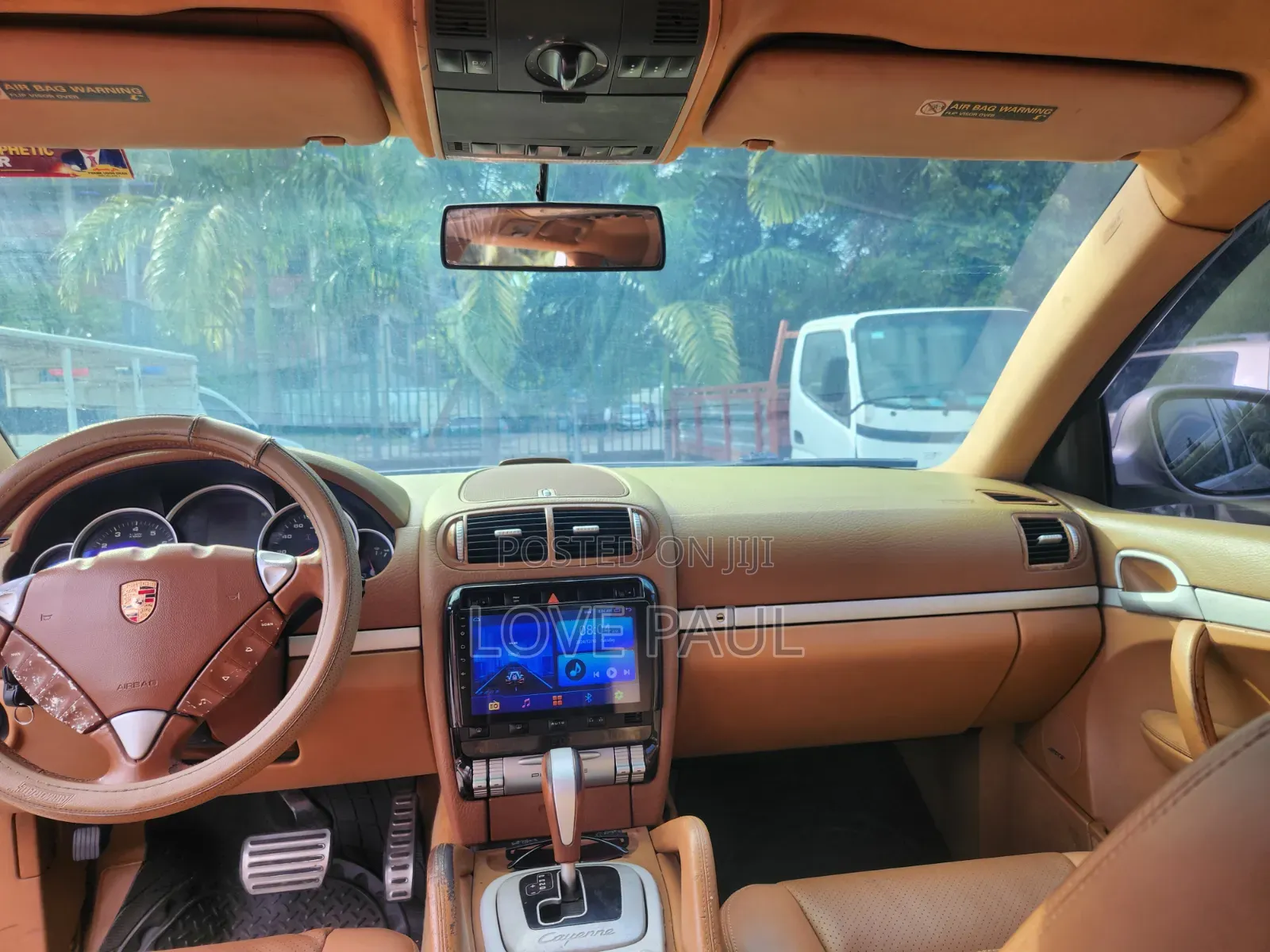 Porsche Cayenne 2011 Gold
