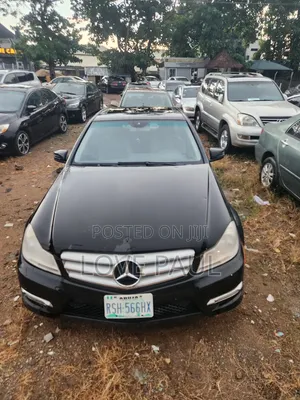 Mercedes-Benz C300 2012 Black