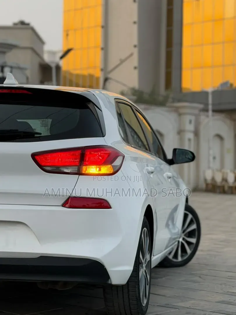 Hyundai Elantra SE 2018 White