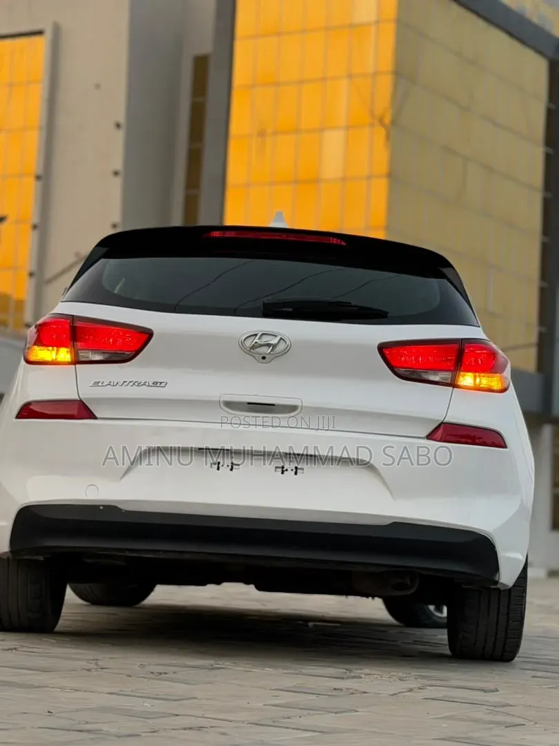Hyundai Elantra SE 2018 White