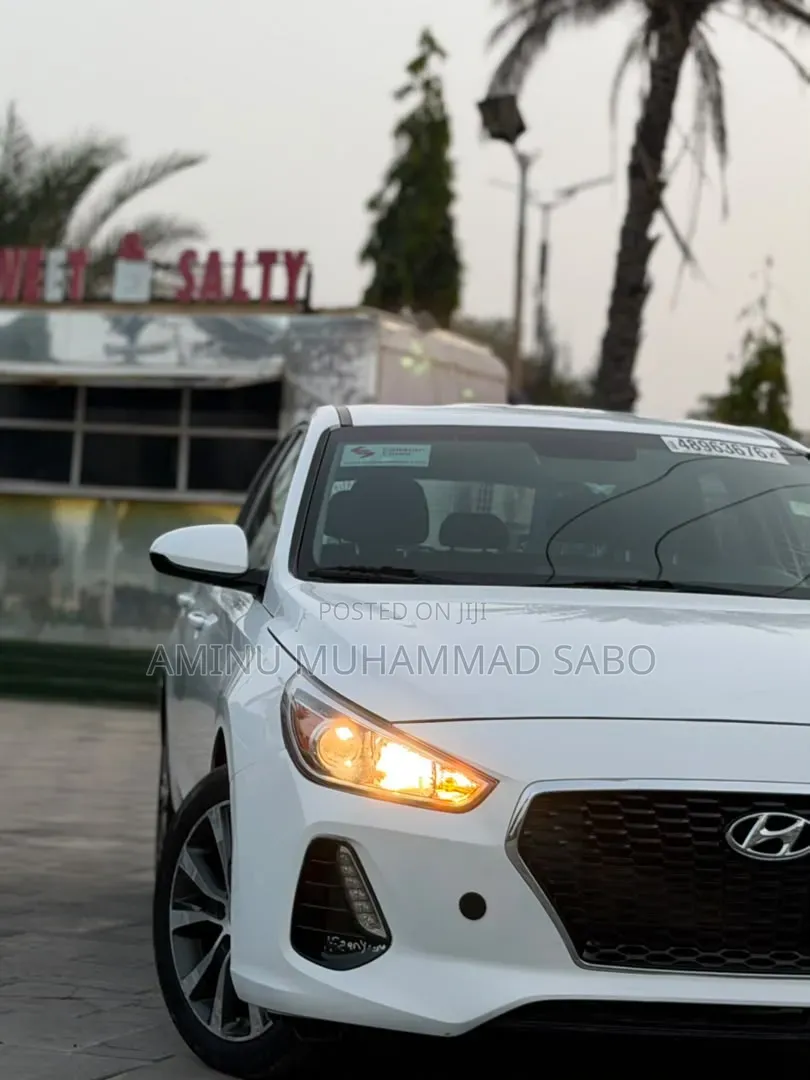 Hyundai Elantra SE 2018 White
