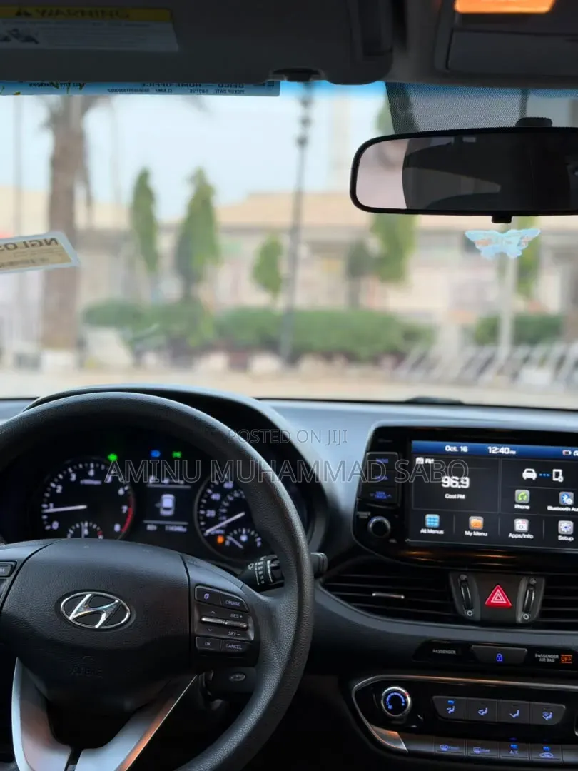 Hyundai Elantra SE 2018 White
