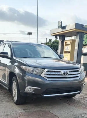 Toyota Highlander Limited 2012 Gray