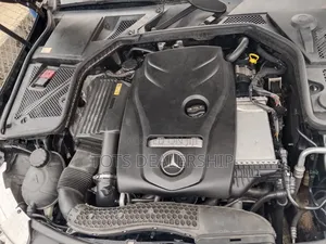 Mercedes-Benz C300 Luxury 4dr AWD 4Matic Sedan (2.0L 4cyl 7A) 2015