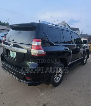 Toyota Land Cruiser Prado 2017 Black