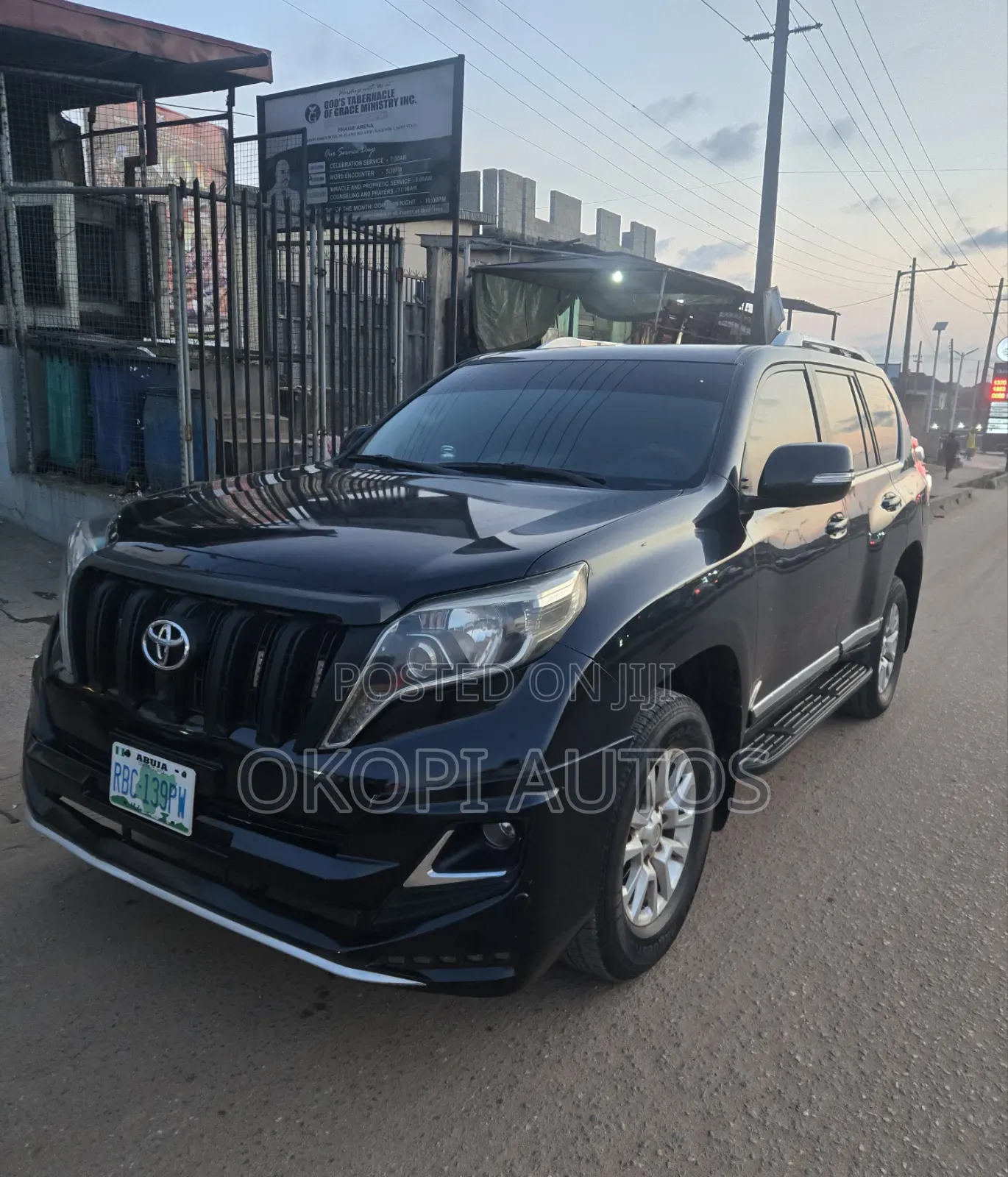 Toyota Land Cruiser Prado 2017 Black
