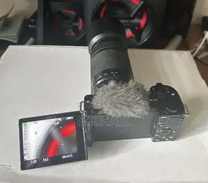 Sony ZV-E10 4K + Sony 55-210mm OSS Lens Clean & Working