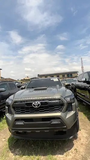 Toyota Tacoma 2025 Green