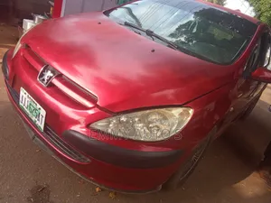 Peugeot 307 2004 Red