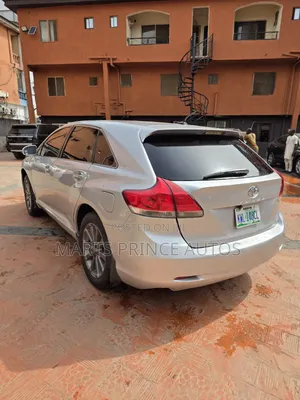 Toyota Venza LE 2012 Silver