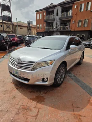 Toyota Venza LE 2012 Silver