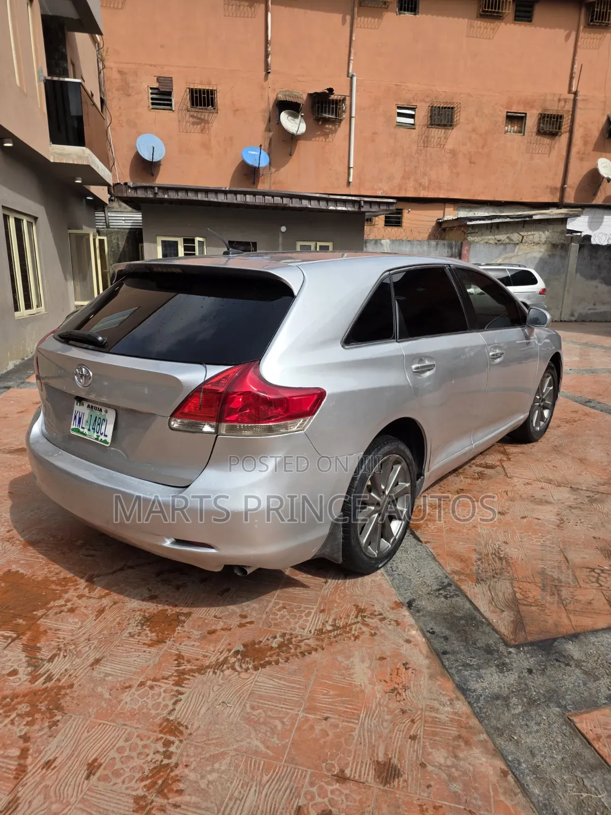 Toyota Venza LE 2012 Silver