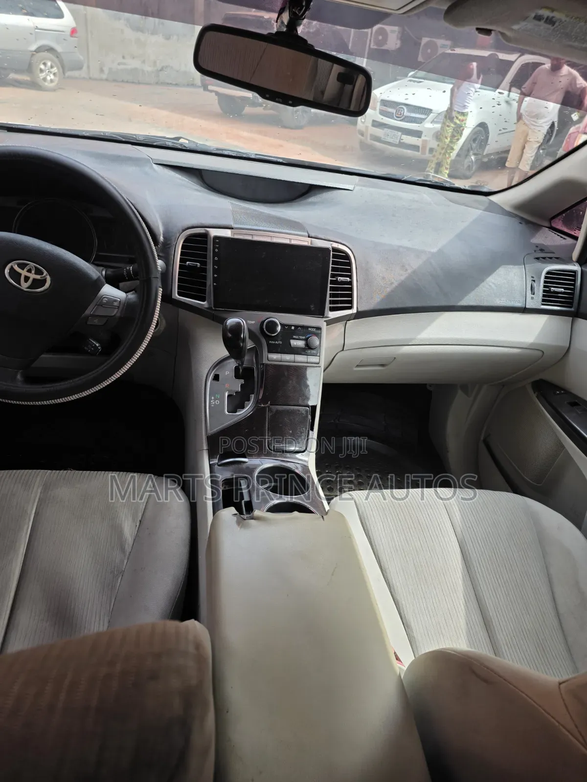 Toyota Venza LE 2012 Silver
