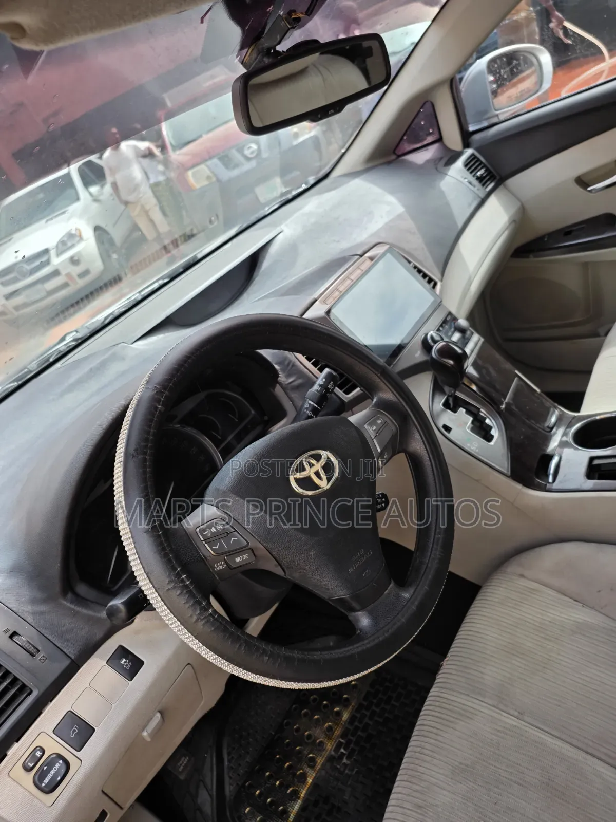 Toyota Venza LE 2012 Silver