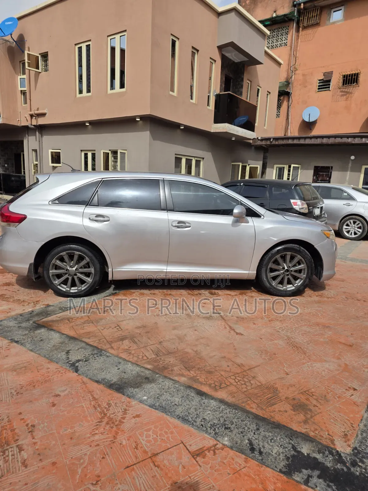 Toyota Venza LE 2012 Silver