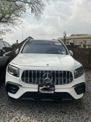 Mercedes-Benz GLB-Class 2020 Off white