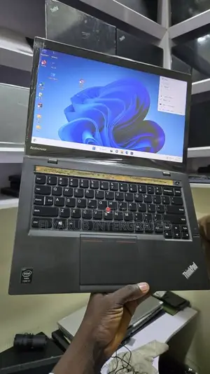 New Laptop Lenovo ThinkPad X1 Carbon 8GB Intel Core i7 SSD 128GB