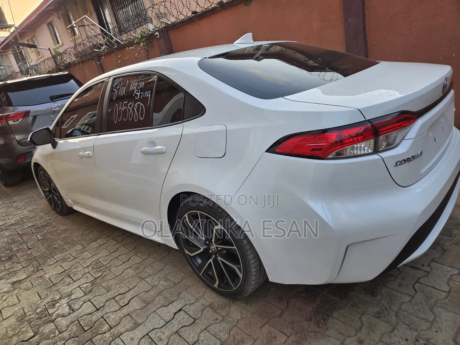 Toyota Corolla LE 2020 White
