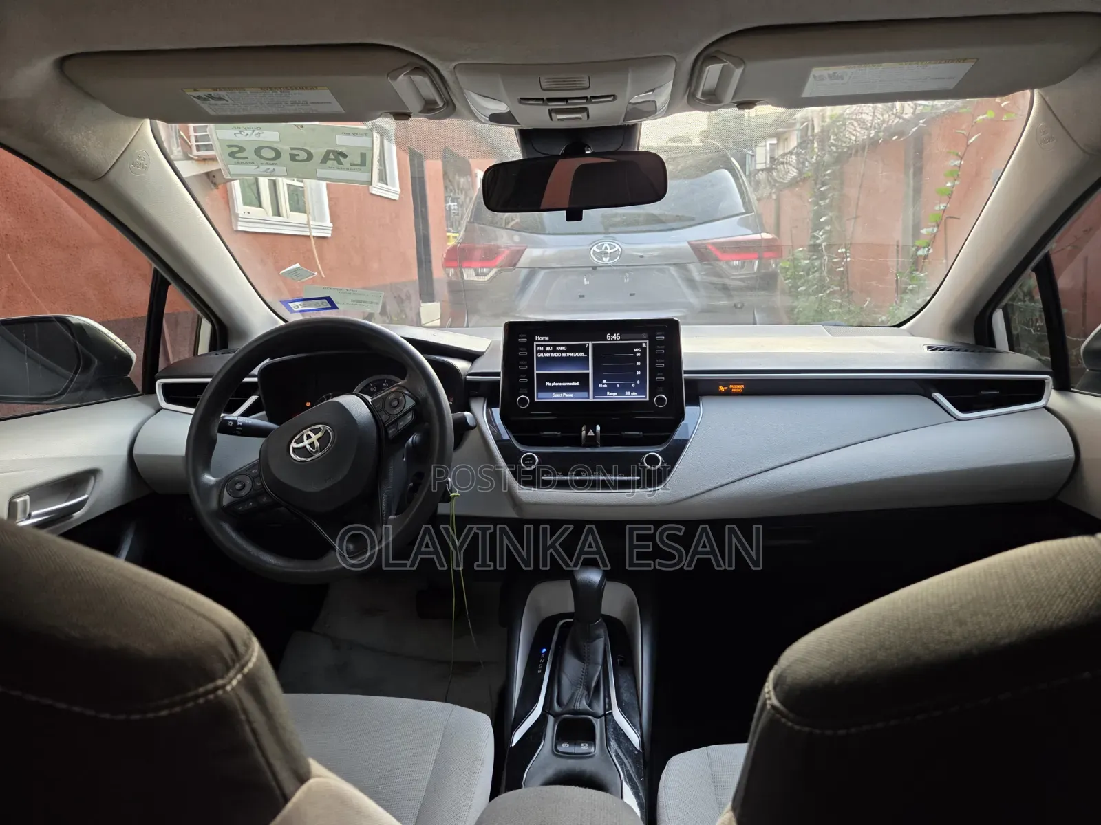Toyota Corolla LE 2020 White