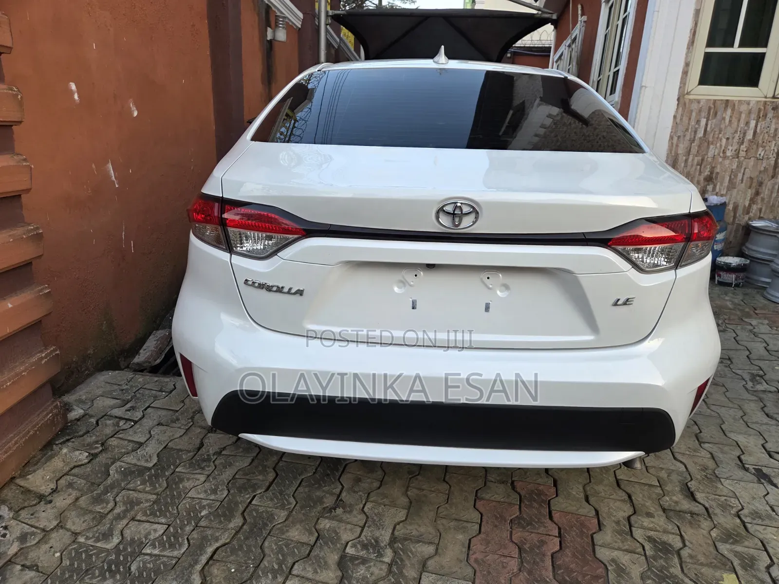 Toyota Corolla LE 2020 White