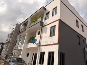 4bdrm Duplex in Kaura for sale