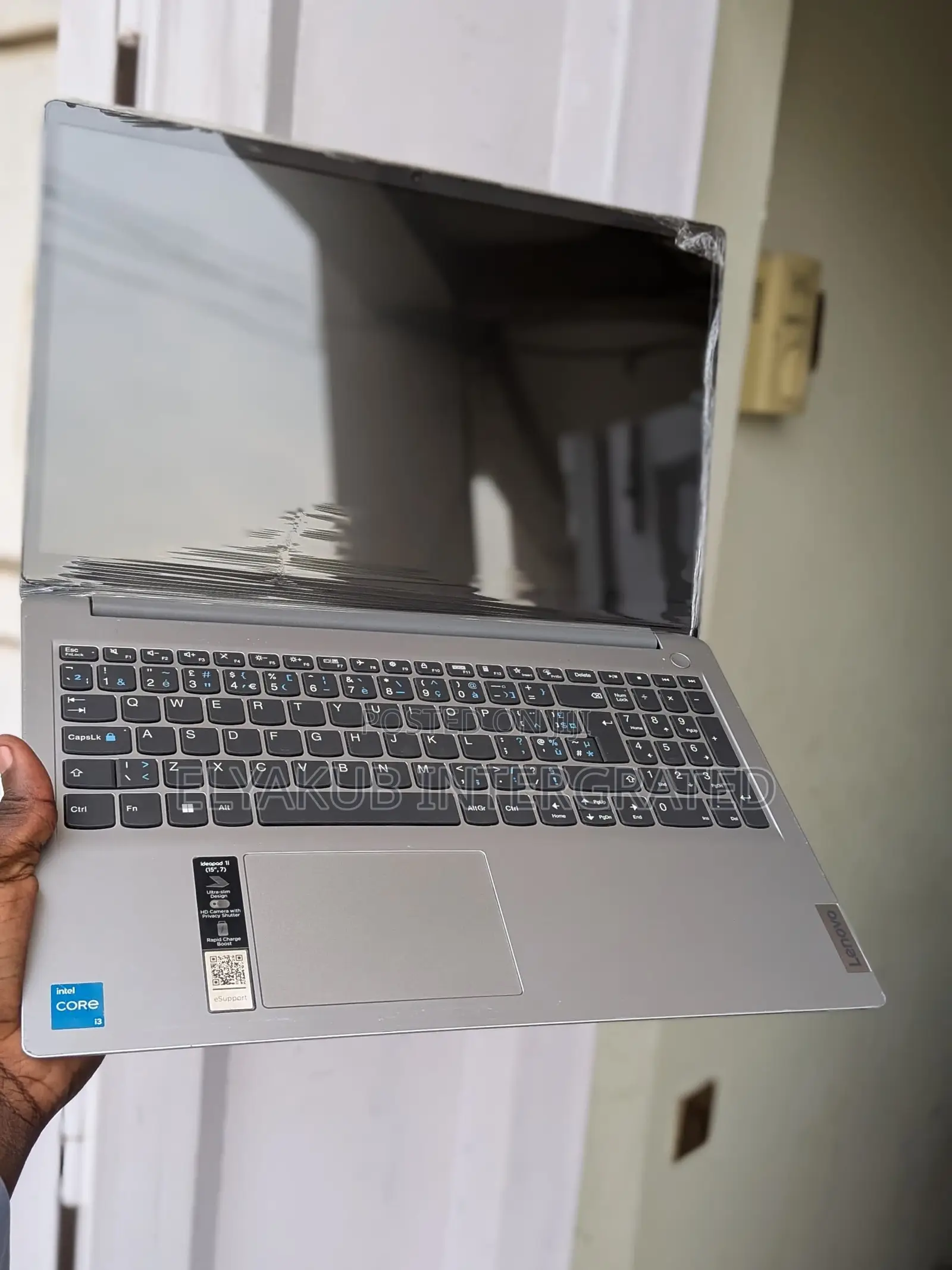 New Laptop Lenovo Ideapad 3 8GB Intel Core i3 SSD 256GB