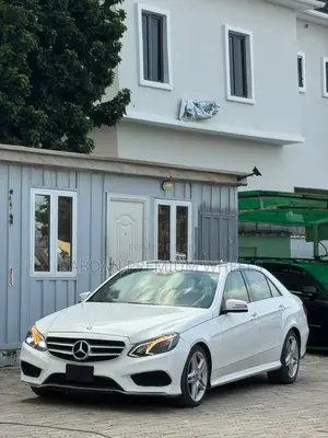 Mercedes-Benz E350 Base 4Matic Sedan AWD (3.5L 6cyl 7A) 2014 White