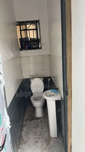 Mini Flat in Lekki Phase 1 for rent