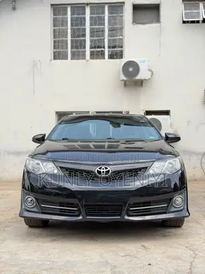 Toyota Camry SE 4dr Sedan (2.5L 4cyl 6A) 2012 Black