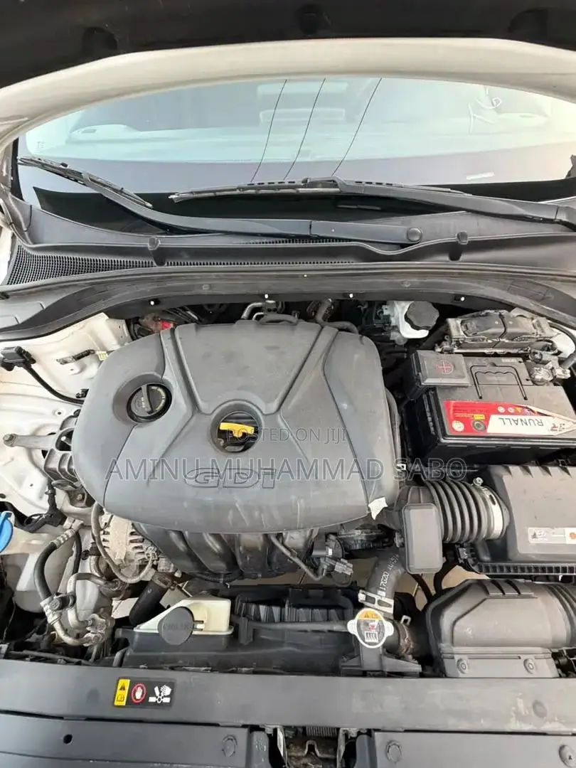 Hyundai Elantra SE 2018 White
