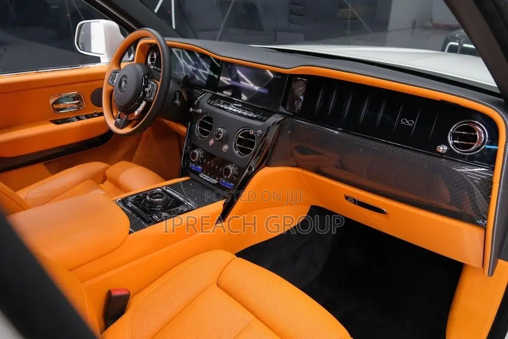 Rolls-Royce Cullinan 2025 White