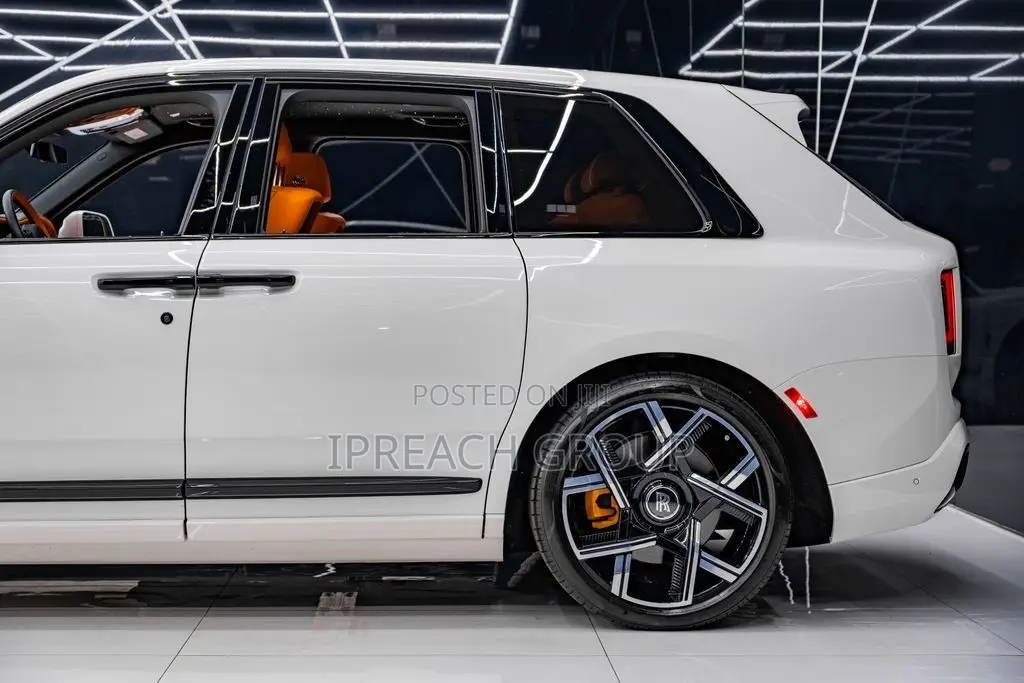 Rolls-Royce Cullinan 2025 White