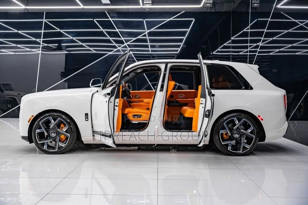 Rolls-Royce Cullinan 2025 White
