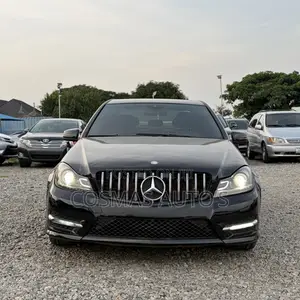 Mercedes-Benz C300 Luxury Sedan RWD (3.0L 6cyl 7A) 2010 Black