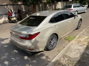 Lexus ES 2016 Gold