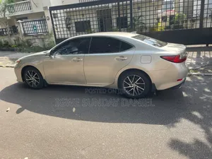 Lexus ES 2016 Gold