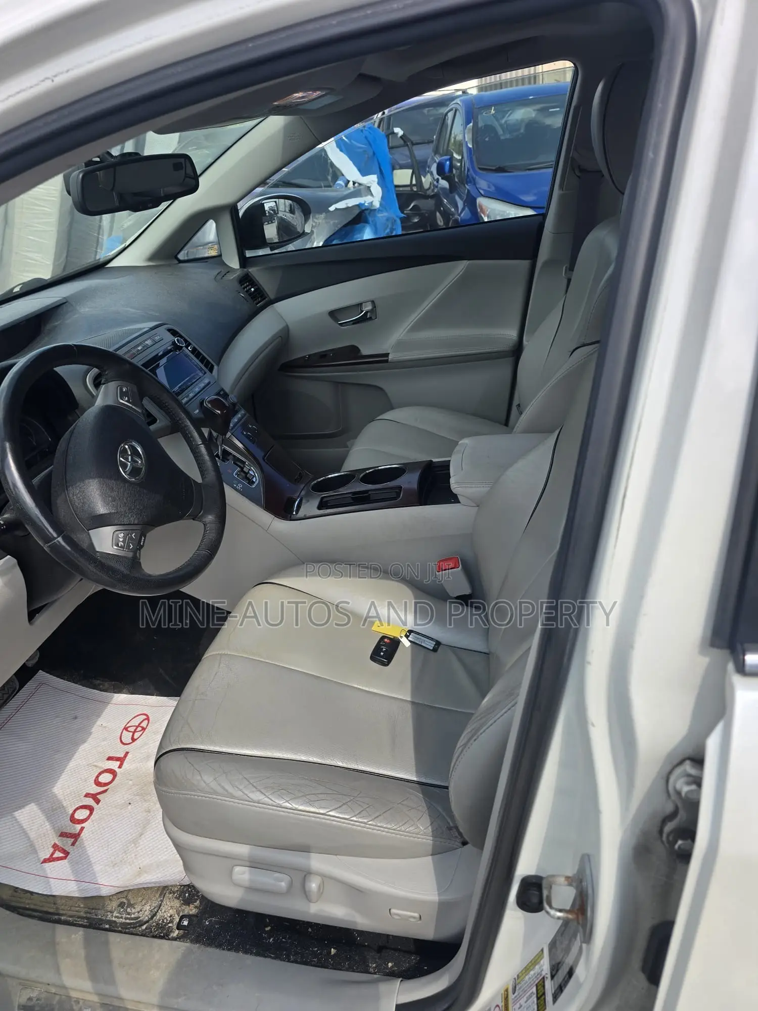Toyota Venza V6 AWD 2011 White
