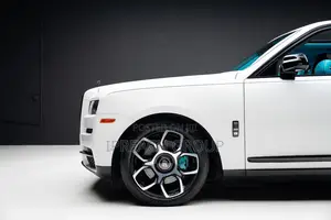 Rolls-Royce Cullinan Base 2019 White