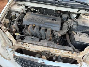 Toyota Corolla 2006 White