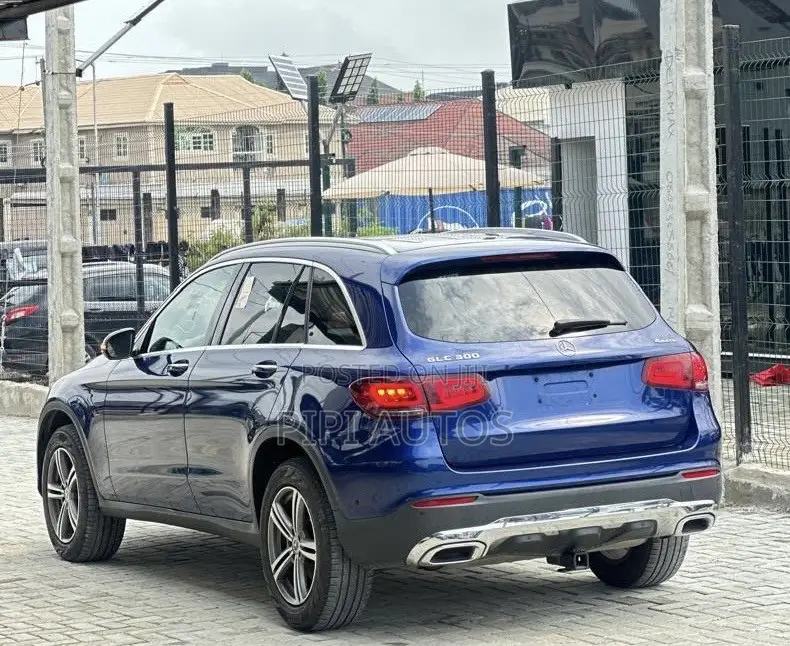 Mercedes-Benz GLC-Class 2019 Blue