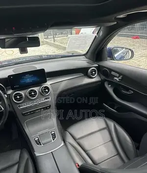 Mercedes-Benz GLC-Class 2019 Blue